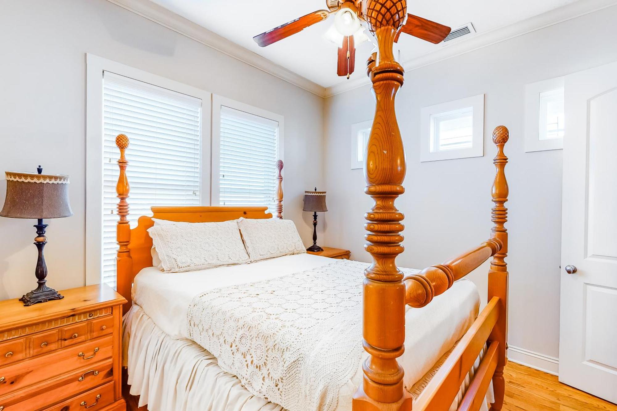 Serenity By The Sea - Main House Panama City Beach Room photo